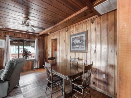 Alpine Cabin 3 Bedrooms Deck Sleeps 8 - image 8