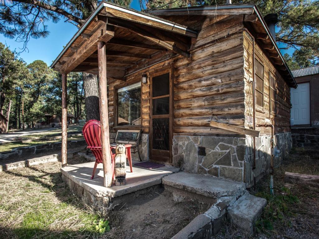 Apache Village 2 King Studio Midtown Sleeps 2 - main image