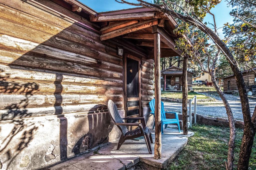 Apache Village 5 Queen Bed Midtown Sleeps 2 - main image