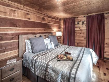 Big Bear 3 Bedrooms Stone Fireplace Midtown Sleeps 8 - image 16