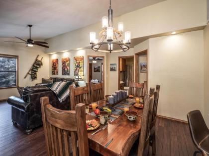 Midtown Riverfront 1 2 Bedrooms Hot Tub Sleeps 6 - image 5