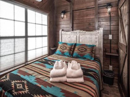 Midtown Riverfront 2 2 Bedrooms Sleeps 4 - image 10