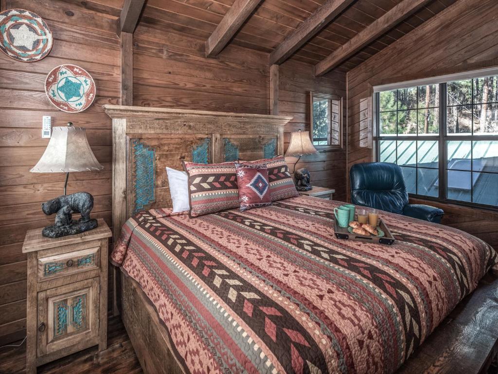 Midtown Riverfront 2 2 Bedrooms Sleeps 4 - image 3