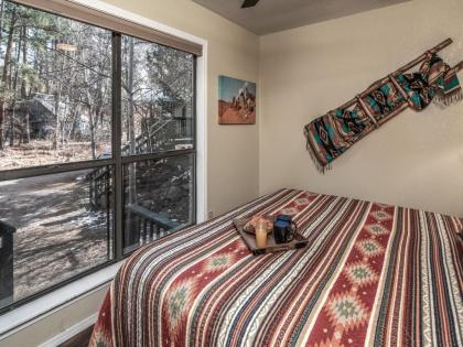 Midtown Riverfront 3 2 Bedrooms Hot Tub Sleeps 6 - image 11