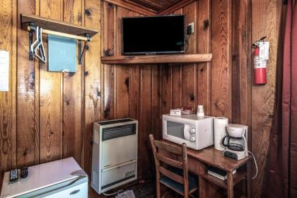 Apache Village 9 Queen Bed Midtown Pet Friendly Sleeps 2 - image 3