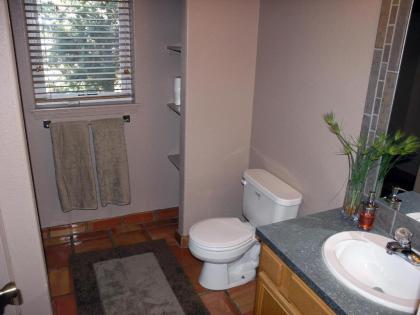 El Tigre 1 Bedroom Sleeps 3 Pets Welcome Flat Screen TV Fenced Yard - image 14