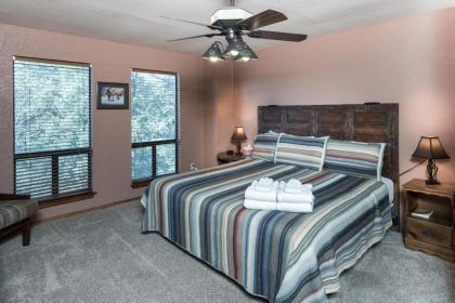2 Sisters Mountain Home 3 Bedrooms Sleeps 10 View Game Room Hot Tub - image 8