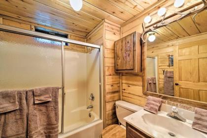 Ruidoso Antler Mountain Lodge - Game Room Hot Tub - image 18