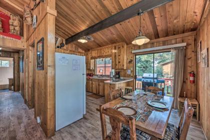 Quiet Retreat with Hot Tub - 16 Miles to Ski Apache! - image 5