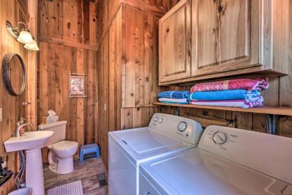 Quiet Retreat with Hot Tub - 16 Miles to Ski Apache! - image 9