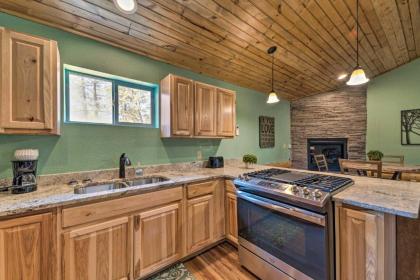 Historic Ruidoso Escape with Sierra Blanca View! - image 3