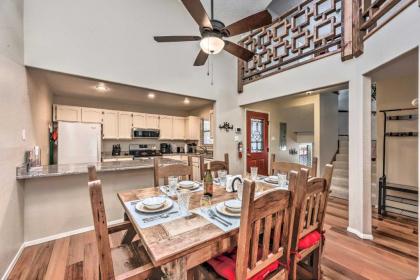Ruidoso Condo with Tri-Level Deck 1 Mi to Dtwn
