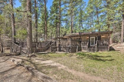 Cozy Cabin with Deck 4 Mi to Downtown Ruidoso! - image 3