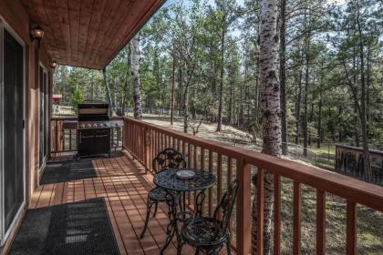 Shady Pines 3 BRs Game Room Fireplace Wifi Sleeps 12 - image 9