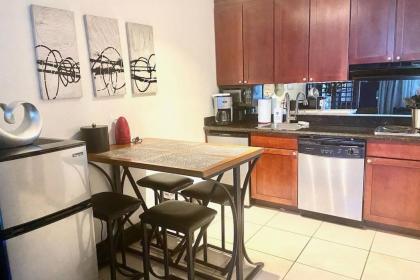 Riverview Studio 507 Beach steps away!+pool+WiFi - image 8