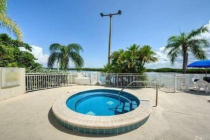 River DelightStudio109 Beach & Pool steps away + WiFi - image 4