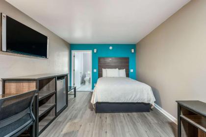 Green Woods Inn - image 13