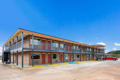Green Woods Inn - image 6