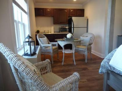 Harbor House Inn - image 13