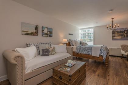 Harbor House Inn - image 3
