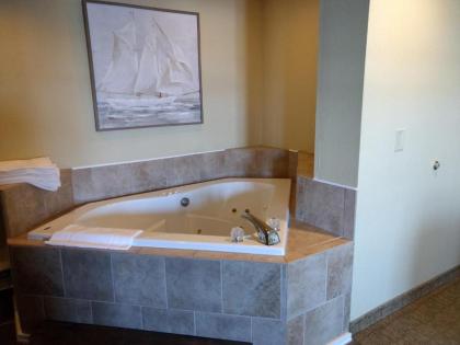 Harbor House Inn - image 7
