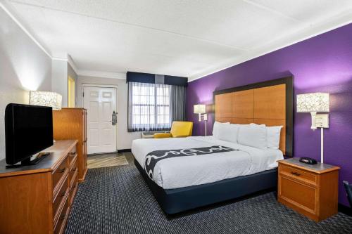 La Quinta Inn by Wyndham Sacramento North - image 3