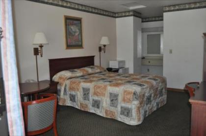 Americas Best Value Inn Old Sacramento - image 22