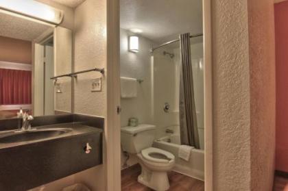 Motel 6-Sacramento CA - Old Sacramento North - image 3