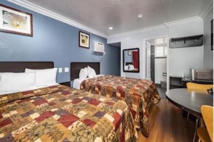 Travelodge by Wyndham Sacramento Convention Center - image 3