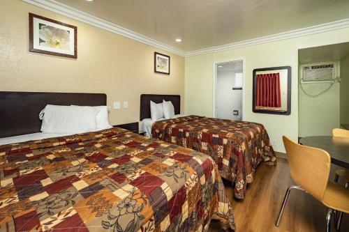 Travelodge by Wyndham Sacramento Convention Center - image 5
