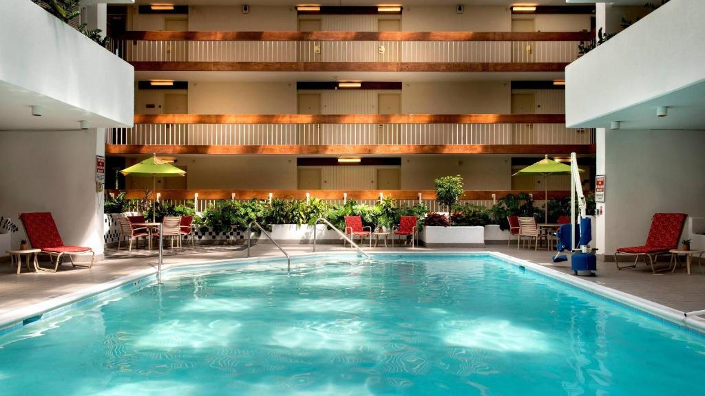 Marriott Saddle Brook - image 3