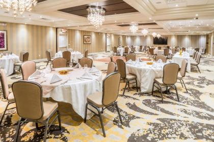 Crowne Plaza Saddle Brook an IHG Hotel - image 14