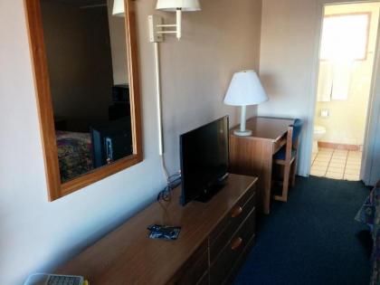 Economy Inn Safford - image 13