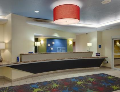 Holiday Inn Express Hotel & Suites Saginaw an IHG Hotel - image 10