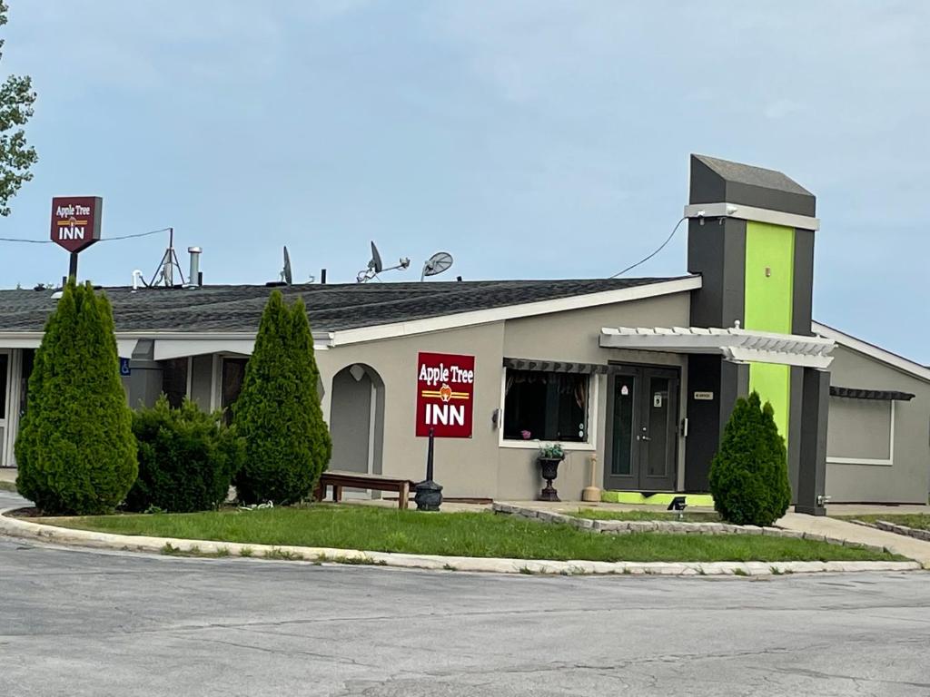 Apple Tree Inn - main image