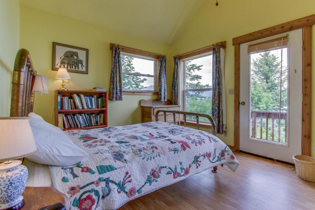 Mackinaw Getaway - image 2