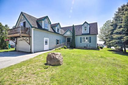 Lake Champlain Home with Decks Kayaks and More - image 4