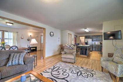 Lake Champlain Home with Decks Kayaks and More - image 5
