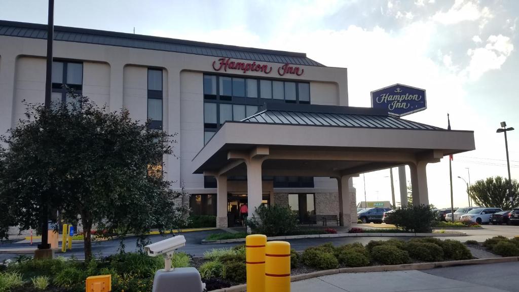 Hampton Inn St. Louis-Airport - main image