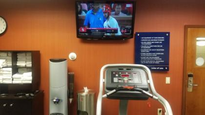 Hampton Inn St. Louis-Airport - image 10