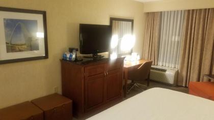 Hampton Inn St. Louis-Airport - image 16