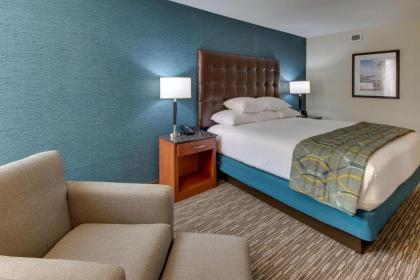 Pear Tree Inn St. Louis Airport - image 12