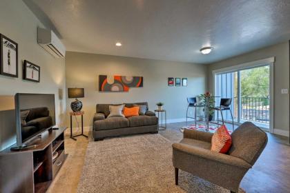 modern Apt   7 mi to St Anthony Sand Dunes Idaho