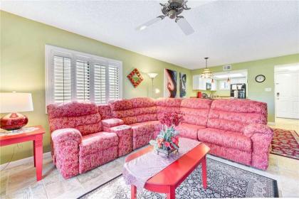 Ocean Village Club K12 2 Bedrooms Sleeps 4 Heated Pool WiFi - image 4