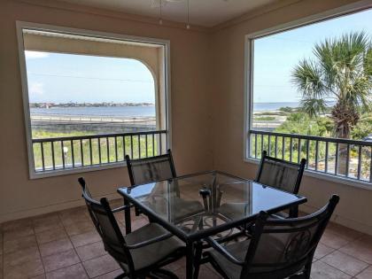 Inn at Camachee Harbor Deluxe Suite 25 - image 5
