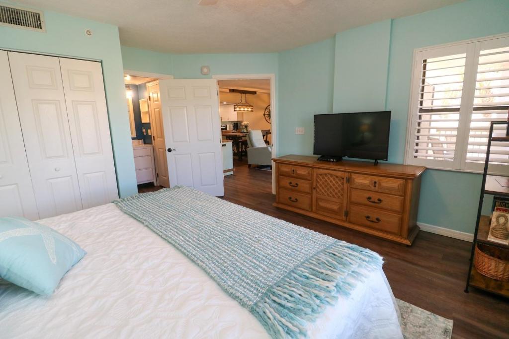 Ocean Village Club F26 - image 5
