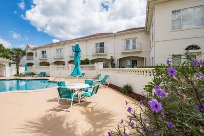 Mermaid Beach House - image 2