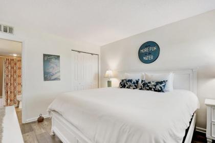 Stunning Ocean Views Huge Patio Heated Pool and Amenities! - image 3