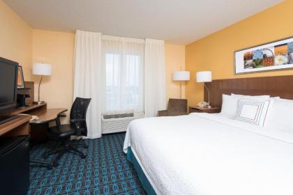 Fairfield Inn and Suites by Marriott Chicago St. Charles - image 11