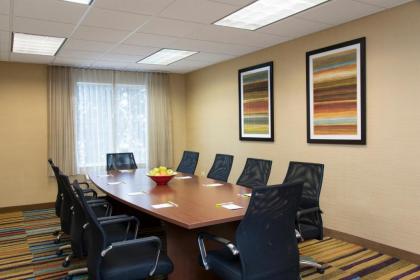Fairfield Inn and Suites by Marriott Chicago St. Charles - image 8